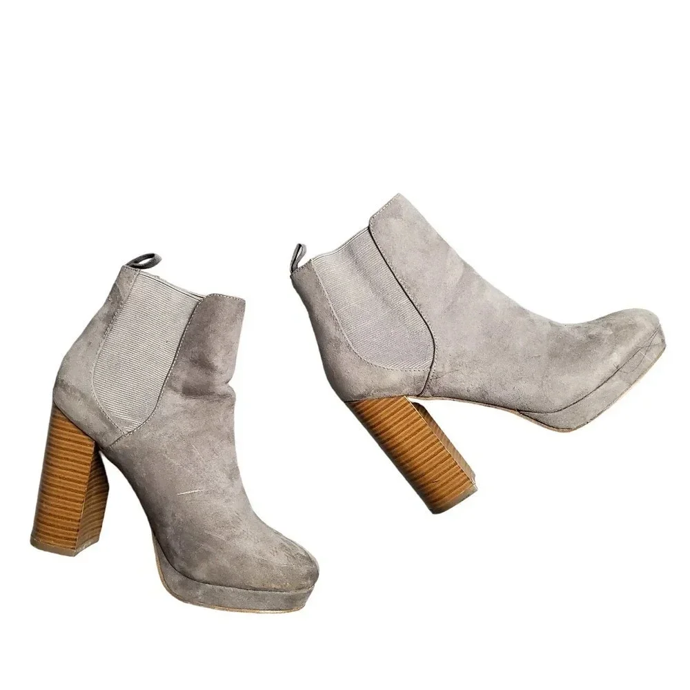 Charlotte Russe Gray Ankle Suede Platform‎ Boots